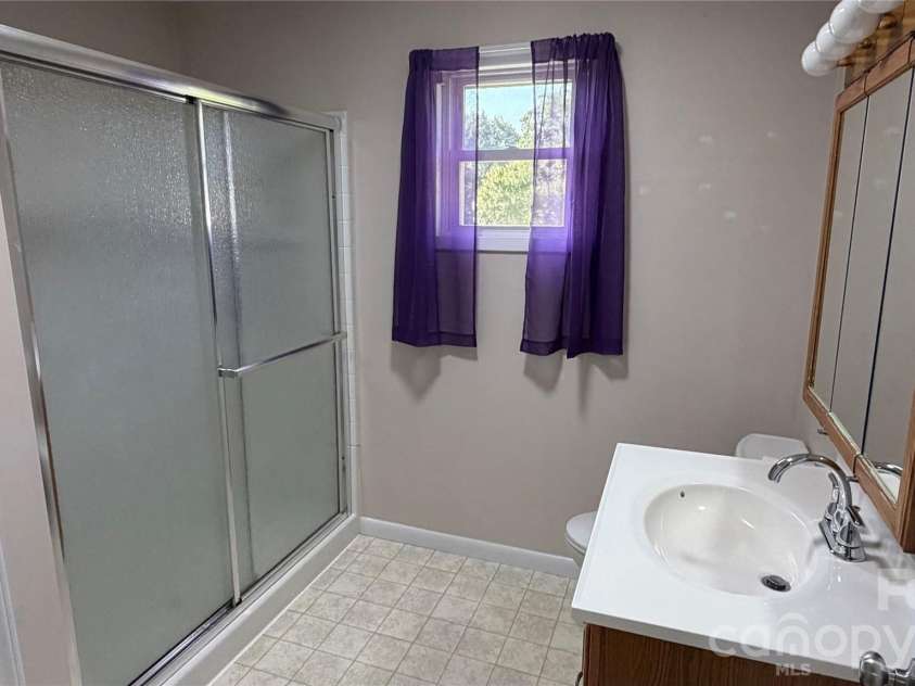 2372 Jamestown Road, Morganton, NC 28655.  MLS# CAR4417833, YatesRealty ID 46552. Primary Bath