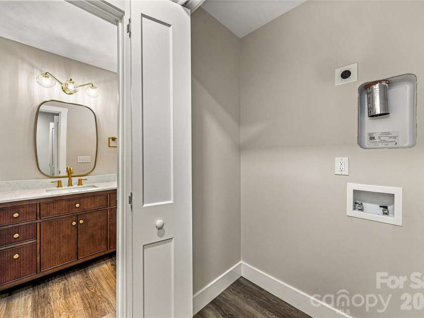 60 Catatoga Trail, Marion, NC 83452.  MLS# CAR4403563, YatesRealty ID 46556. Full Bathroom