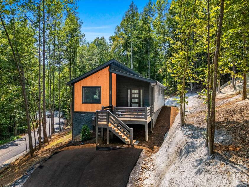 60 Catatoga Trail, Marion, NC 83452.  MLS# CAR4403563, YatesRealty ID 46556. Private mountain setting