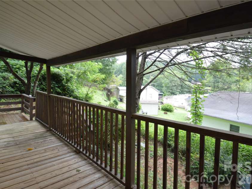 30 Porter Street, Tryon, NC 28782.  MLS# CAR4417421, YatesRealty ID 46558. 
