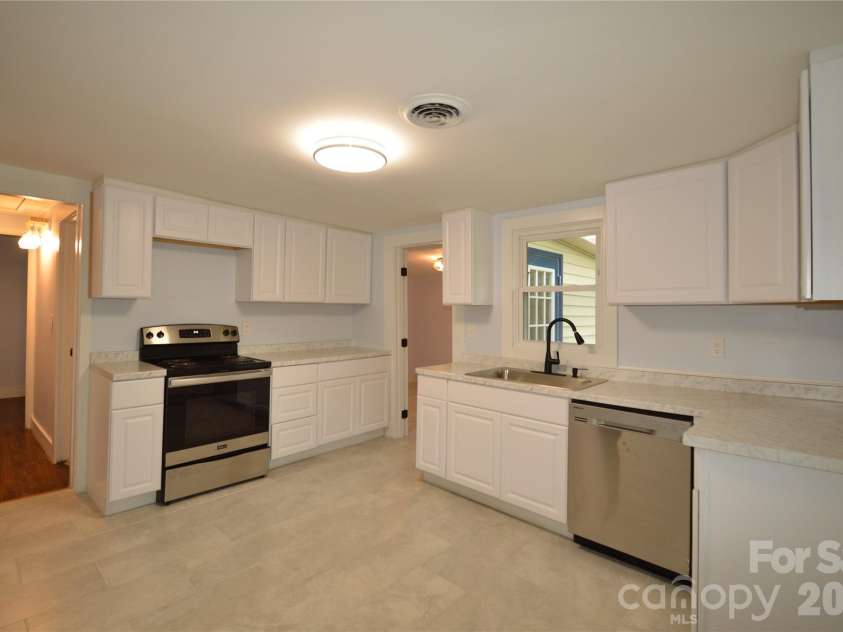 30 Porter Street, Tryon, NC 28782.  MLS# CAR4417421, YatesRealty ID 46558. 