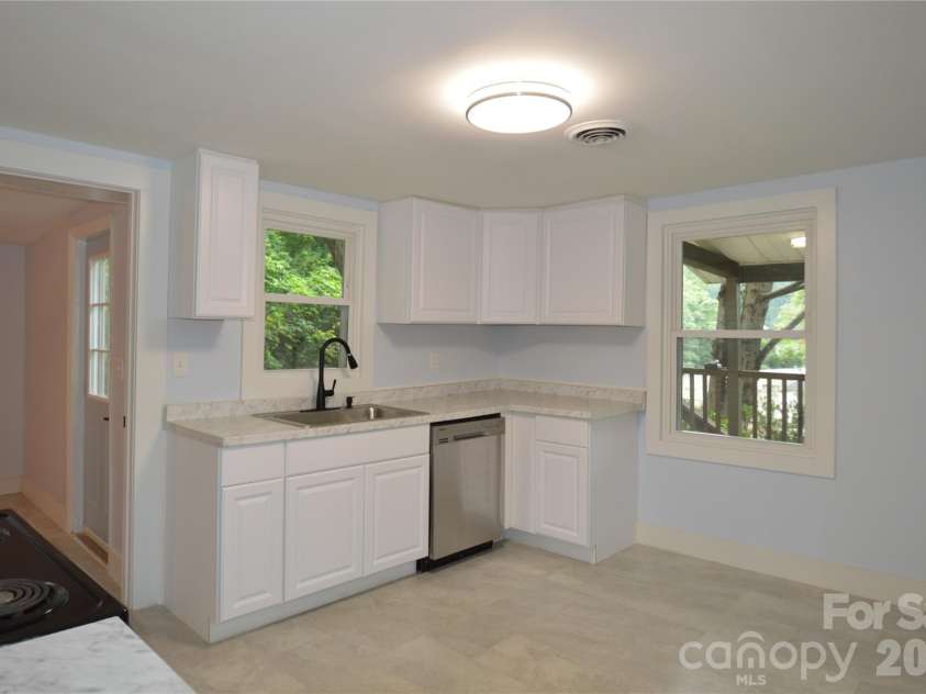 30 Porter Street, Tryon, NC 28782.  MLS# CAR4417421, YatesRealty ID 46558. 