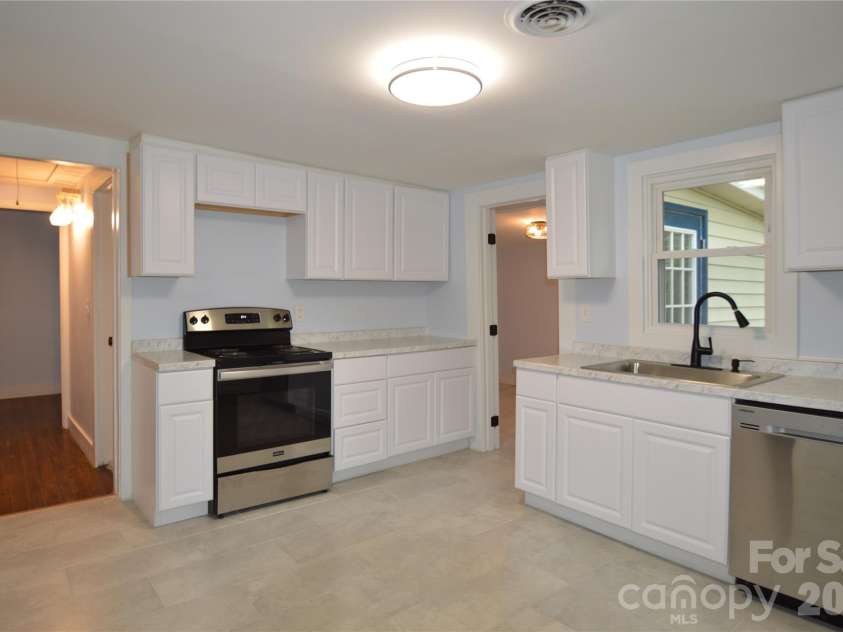 30 Porter Street, Tryon, NC 28782.  MLS# CAR4417421, YatesRealty ID 46558. 