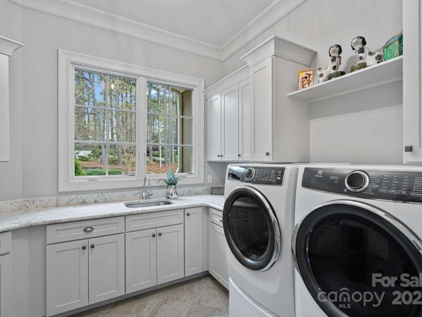 138 Great Point Drive, Mooresville, NC 28117.  MLS# CAR4242736, YatesRealty ID 4656. Laundry Room