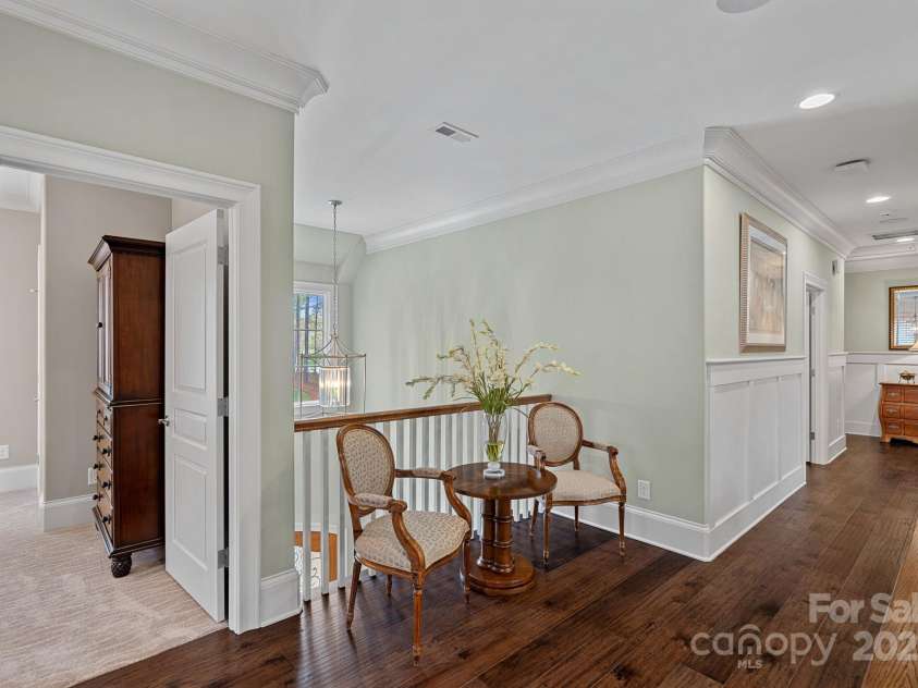138 Great Point Drive, Mooresville, NC 28117.  MLS# CAR4242736, YatesRealty ID 4656. Upper level landing