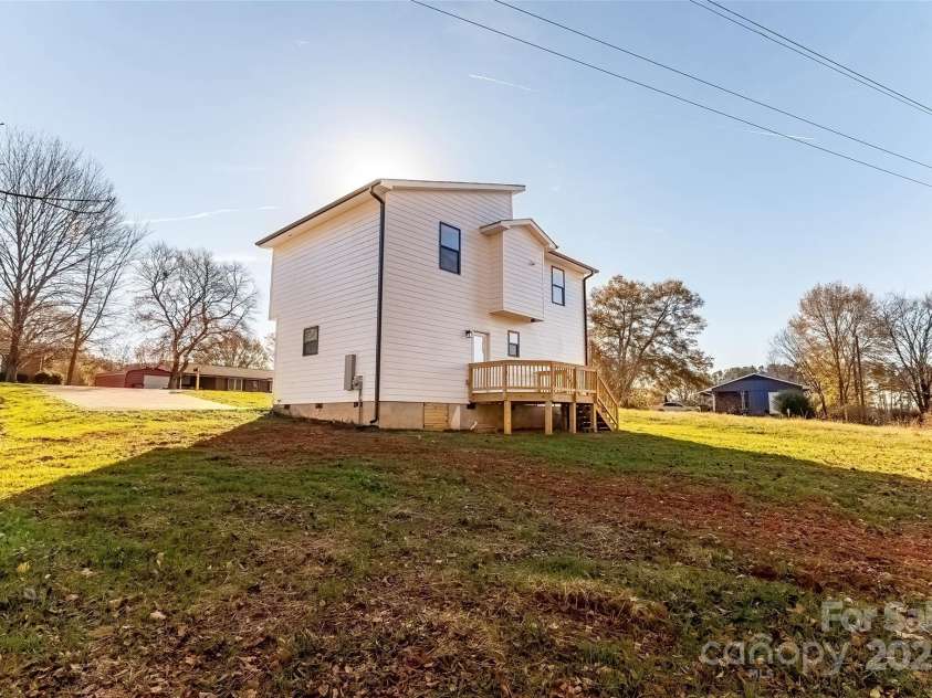 3024 Poplar Circle, Shelby, NC 28152.  MLS# CAR4324954, YatesRealty ID 4656. 