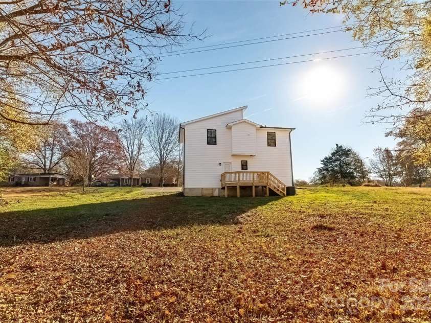 3024 Poplar Circle, Shelby, NC 28152.  MLS# CAR4324954, YatesRealty ID 4656. 