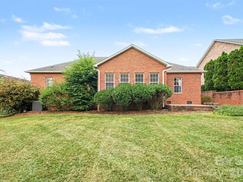 122 Hazeltine Court, Salisbury, NC 28144.  MLS# CAR4417661, YatesRealty ID 46561. 