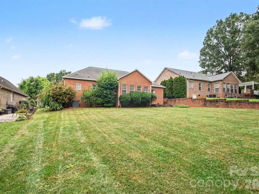 122 Hazeltine Court, Salisbury, NC 28144.  MLS# CAR4417661, YatesRealty ID 46561. 