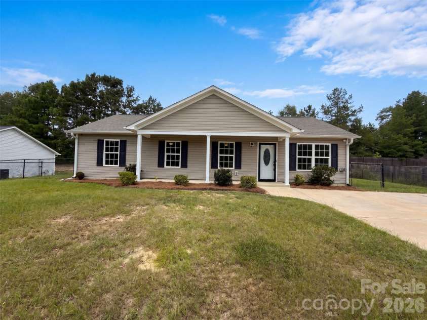 1411 Foxbrook Circle, Lancaster, SC 29720.  MLS# CAR4417841, YatesRealty ID 46562. 