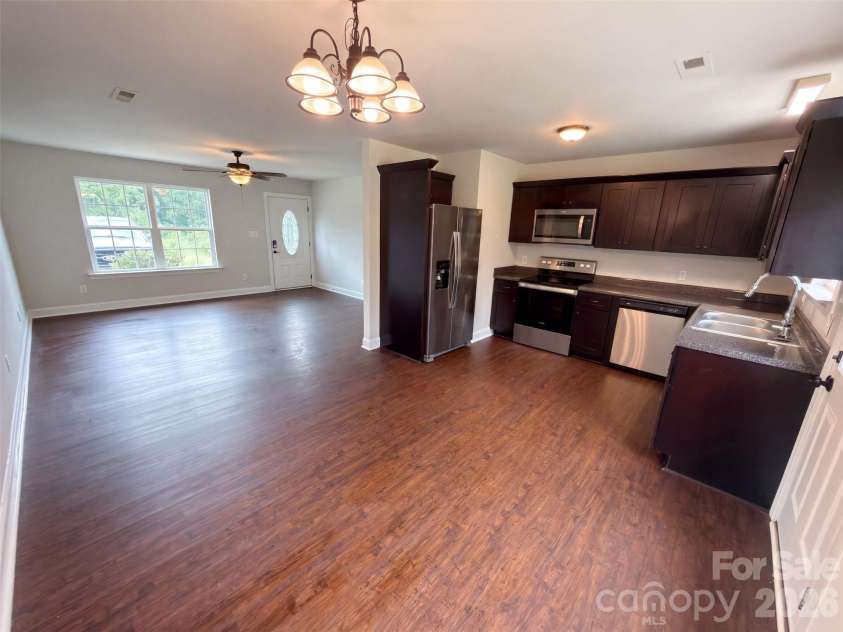 1411 Foxbrook Circle, Lancaster, SC 29720.  MLS# CAR4417841, YatesRealty ID 46562. 