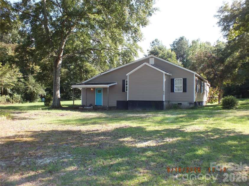 6372 Kershaw Camden Highway, Heath Springs, SC 29058.  MLS# CAR4417629, YatesRealty ID 46563. 
