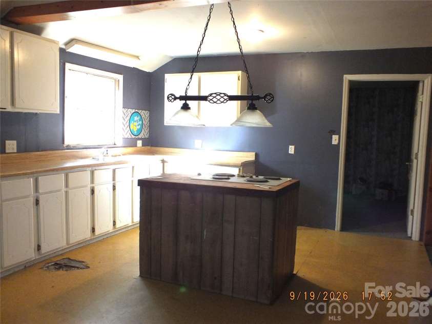 6372 Kershaw Camden Highway, Heath Springs, SC 29058.  MLS# CAR4417629, YatesRealty ID 46563. 