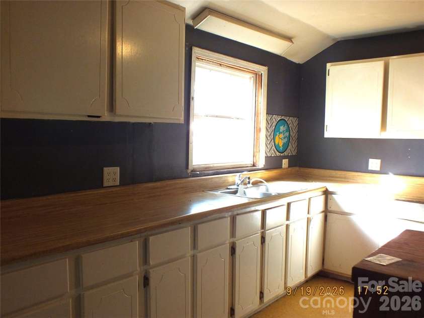 6372 Kershaw Camden Highway, Heath Springs, SC 29058.  MLS# CAR4417629, YatesRealty ID 46563. 