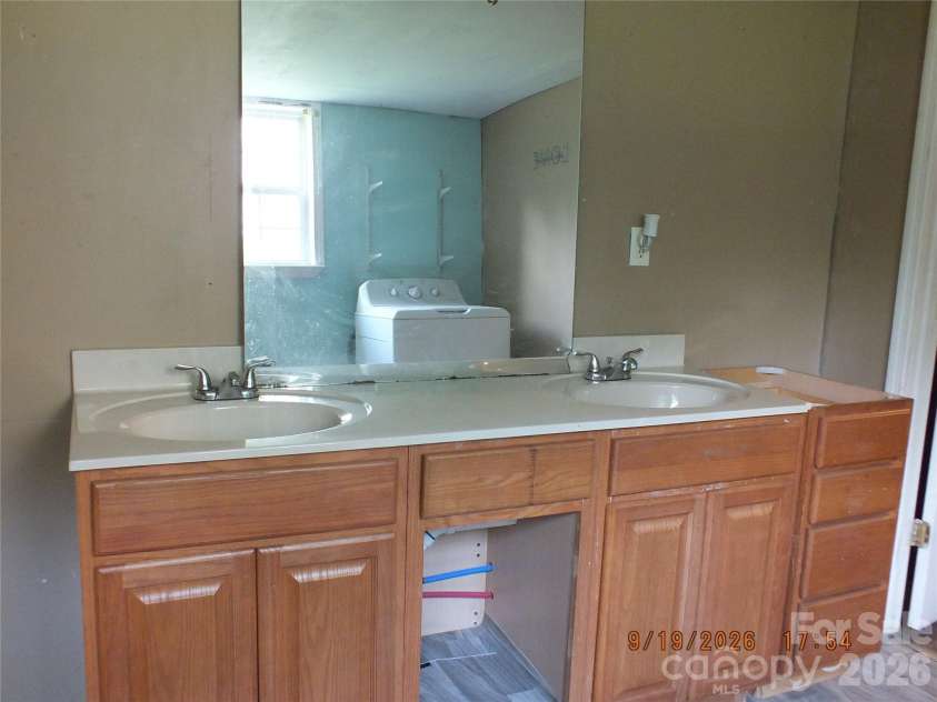 6372 Kershaw Camden Highway, Heath Springs, SC 29058.  MLS# CAR4417629, YatesRealty ID 46563. 