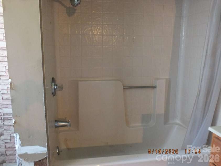 6372 Kershaw Camden Highway, Heath Springs, SC 29058.  MLS# CAR4417629, YatesRealty ID 46563. 