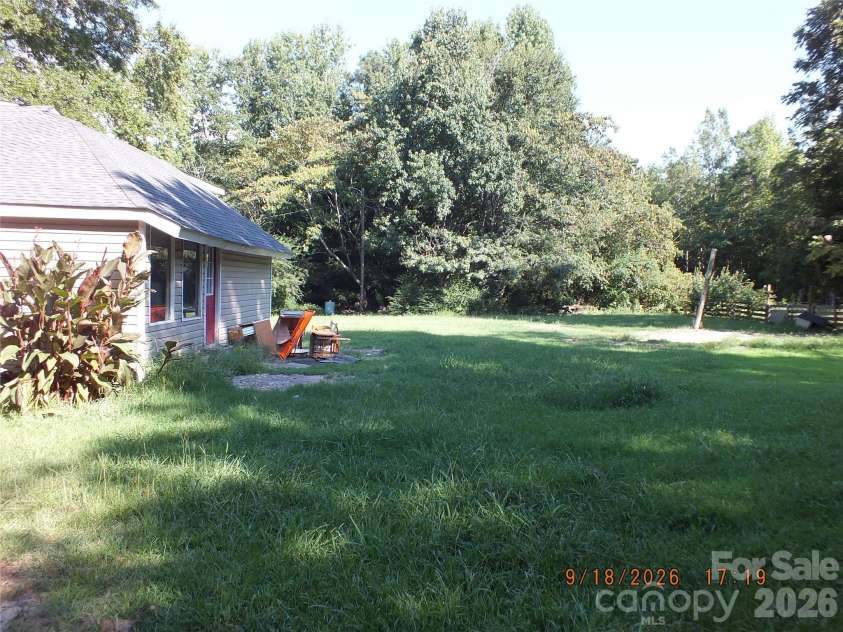 6372 Kershaw Camden Highway, Heath Springs, SC 29058.  MLS# CAR4417629, YatesRealty ID 46563. 