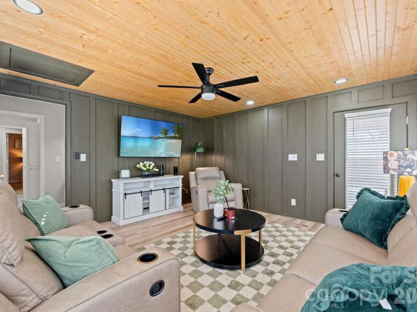 1314 Holly Drive, North Myrtle Beach, SC 29582.  MLS# CAR4416761, YatesRealty ID 46564. 