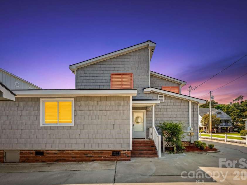 1314 Holly Drive, North Myrtle Beach, SC 29582.  MLS# CAR4416761, YatesRealty ID 46564. 