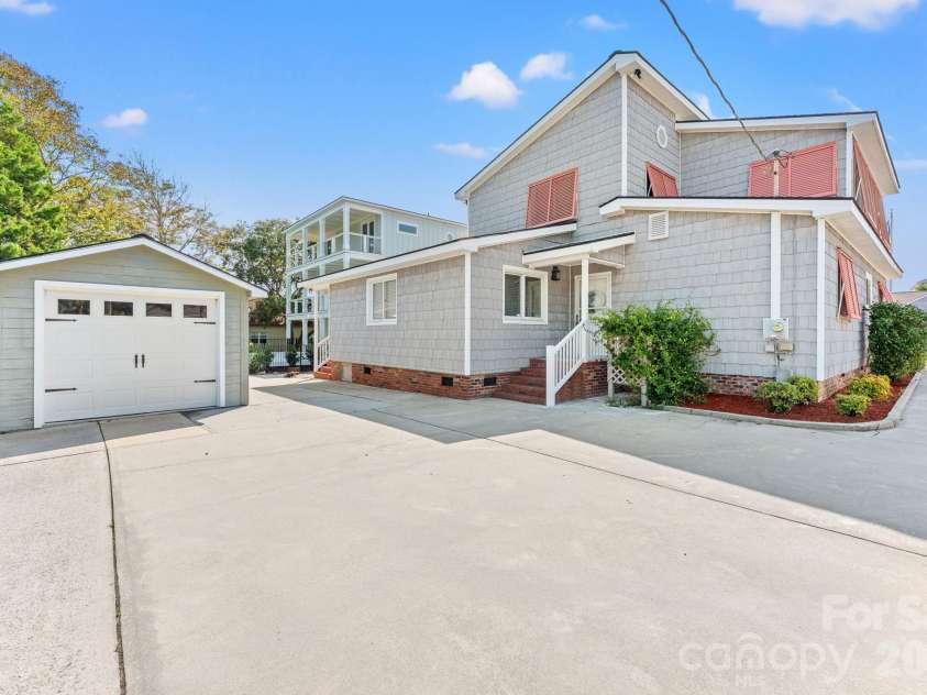 1314 Holly Drive, North Myrtle Beach, SC 29582.  MLS# CAR4416761, YatesRealty ID 46564. 
