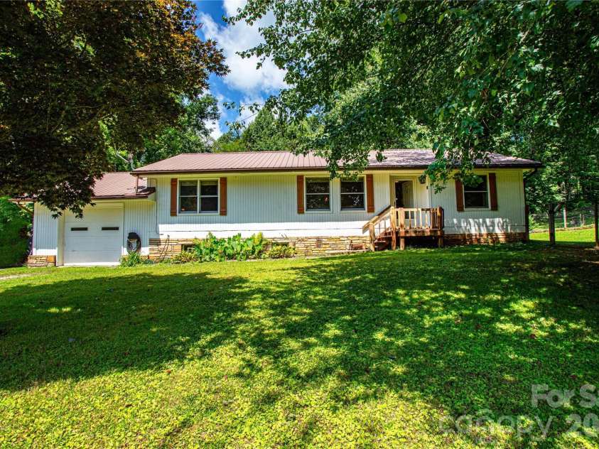 570 Flat Creek Valley Road, Lake Toxaway, NC 28747.  MLS# CAR4416431, YatesRealty ID 46565. 