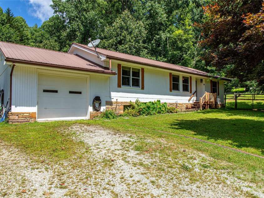 570 Flat Creek Valley Road, Lake Toxaway, NC 28747.  MLS# CAR4416431, YatesRealty ID 46565. 