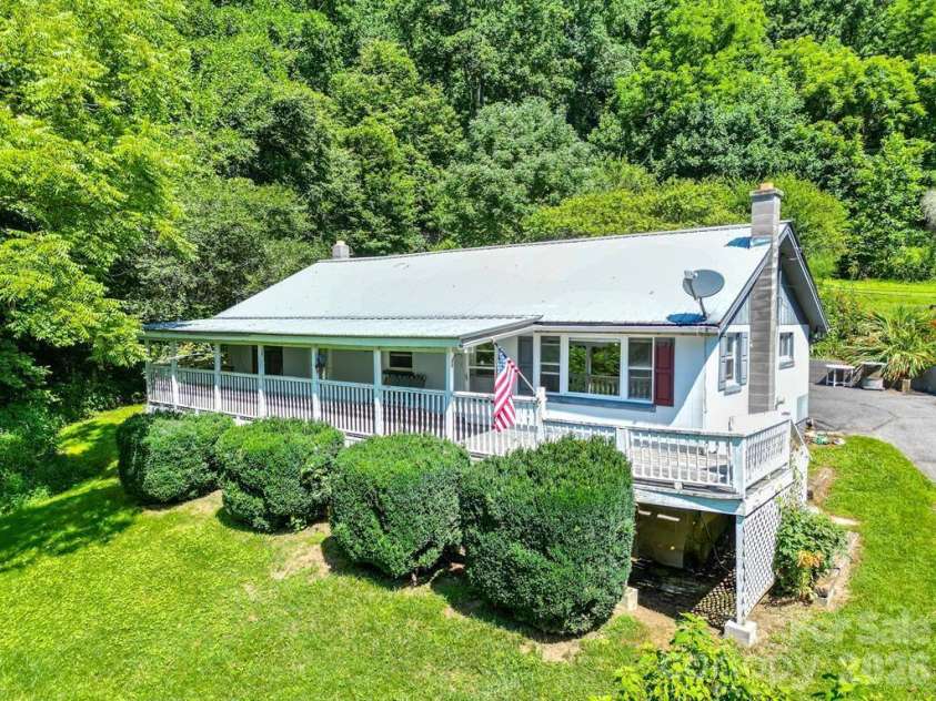 901 Rufus Robinson Road, Sylva, NC 28779.  MLS# CAR4413347, YatesRealty ID 46568. 