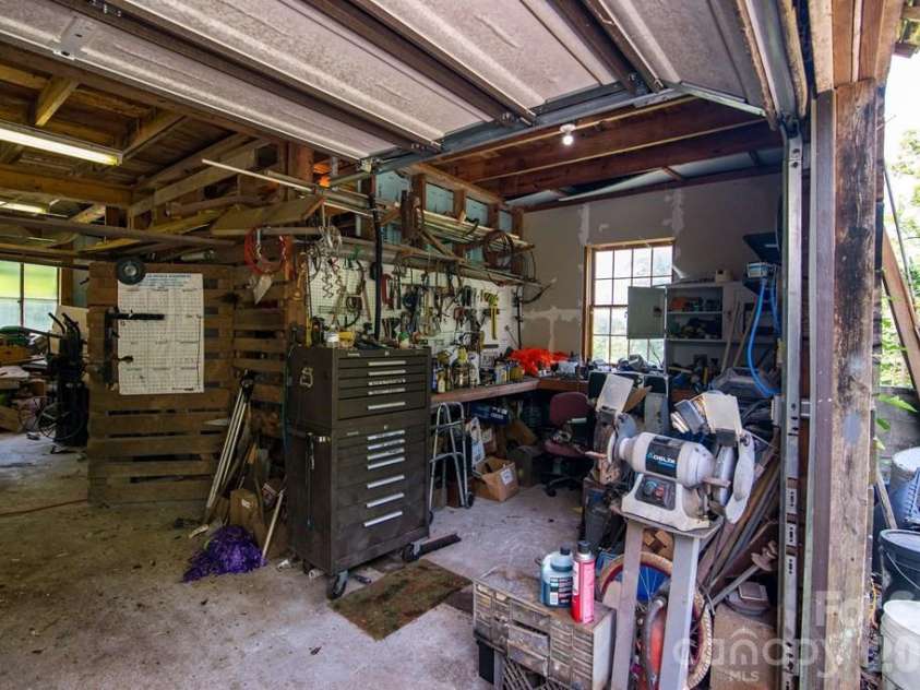 901 Rufus Robinson Road, Sylva, NC 28779.  MLS# CAR4413347, YatesRealty ID 46568. 