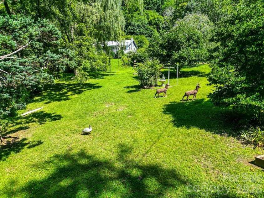 901 Rufus Robinson Road, Sylva, NC 28779.  MLS# CAR4413347, YatesRealty ID 46568. 