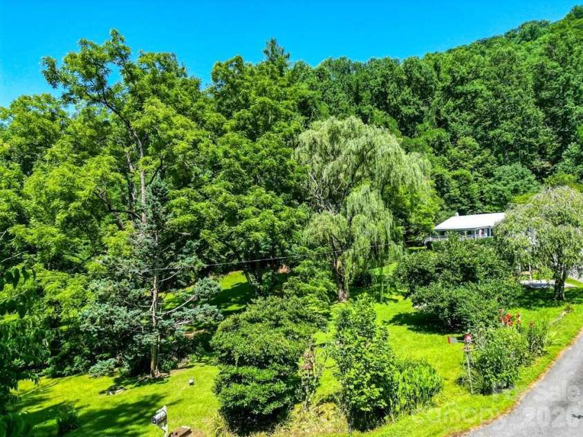 901 Rufus Robinson Road, Sylva, NC 28779.  MLS# CAR4413347, YatesRealty ID 46568. 