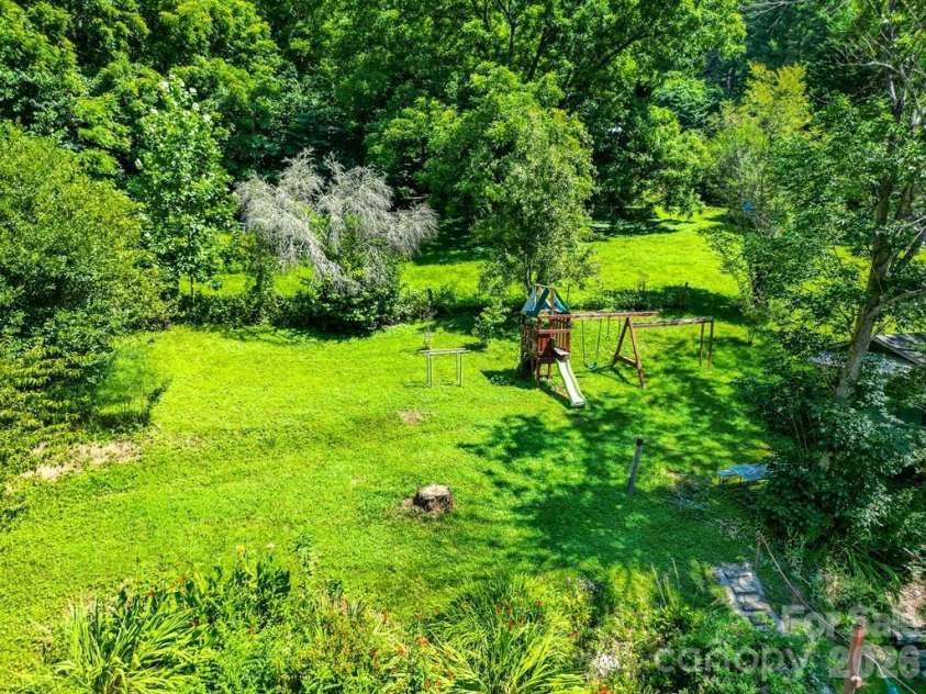 901 Rufus Robinson Road, Sylva, NC 28779.  MLS# CAR4413347, YatesRealty ID 46568. 