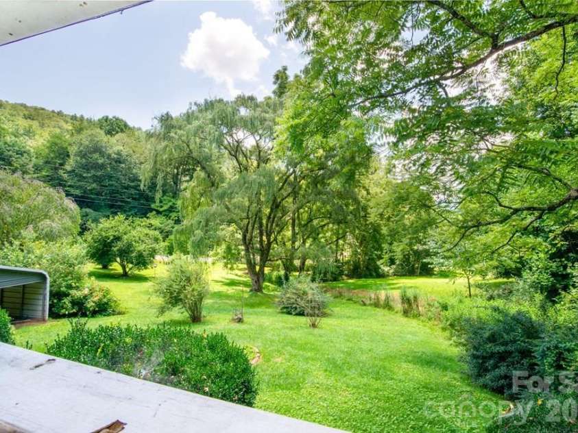 901 Rufus Robinson Road, Sylva, NC 28779.  MLS# CAR4413347, YatesRealty ID 46568. 