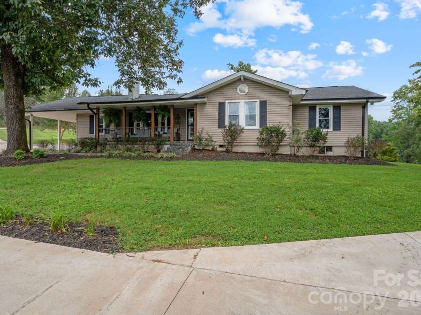 29 Pleasant Hill Road, Marion, NC 28752.  MLS# CAR4414564, YatesRealty ID 46569. 