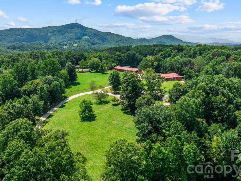 29 Pleasant Hill Road, Marion, NC 28752.  MLS# CAR4414564, YatesRealty ID 46569. 