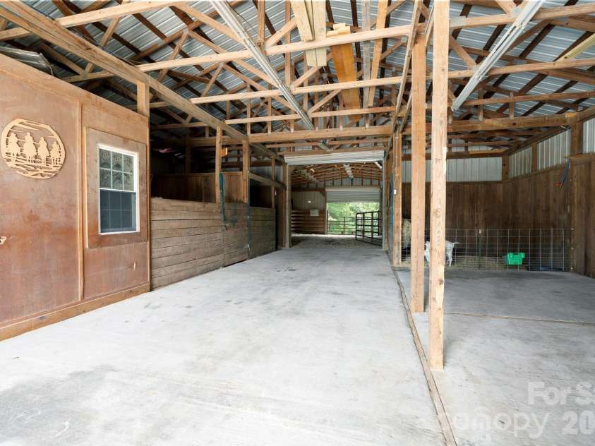 29 Pleasant Hill Road, Marion, NC 28752.  MLS# CAR4414564, YatesRealty ID 46569. 