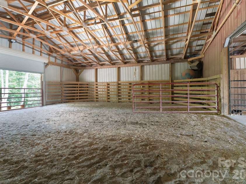 29 Pleasant Hill Road, Marion, NC 28752.  MLS# CAR4414564, YatesRealty ID 46569. 