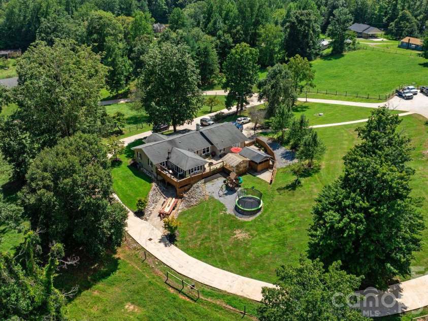 29 Pleasant Hill Road, Marion, NC 28752.  MLS# CAR4414564, YatesRealty ID 46569. 