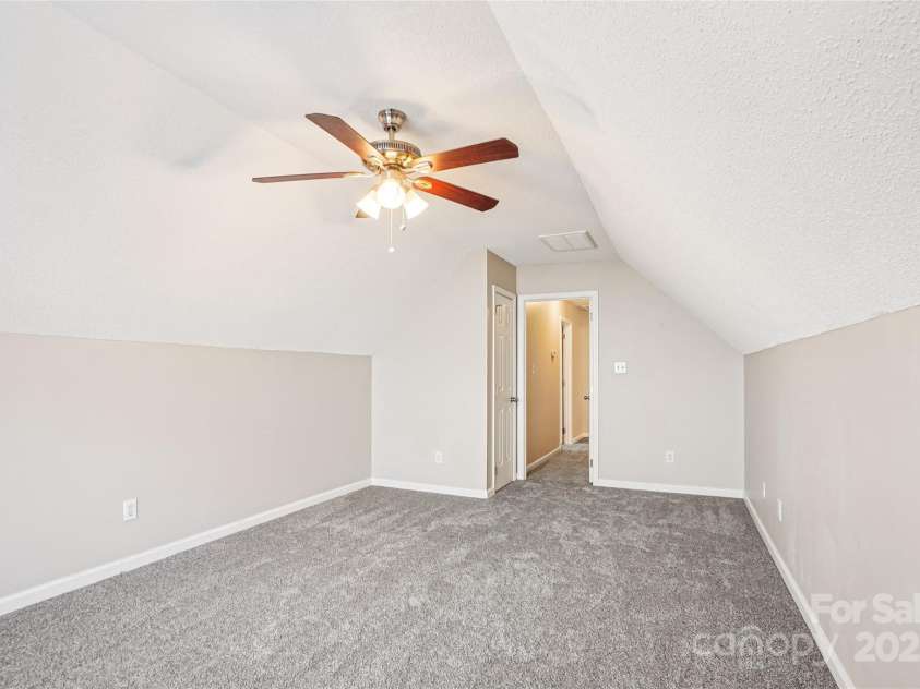 10630 Northwoods Forest Drive, Charlotte, NC 28214.  MLS# CAR4326033, YatesRealty ID 4657. 