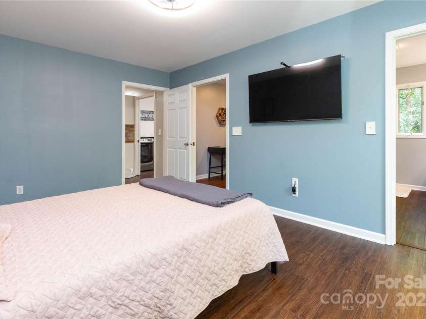 401 Silver Fox Lane, Pisgah Forest, NC 28768.  MLS# CAR4171415, YatesRealty ID 4657. 