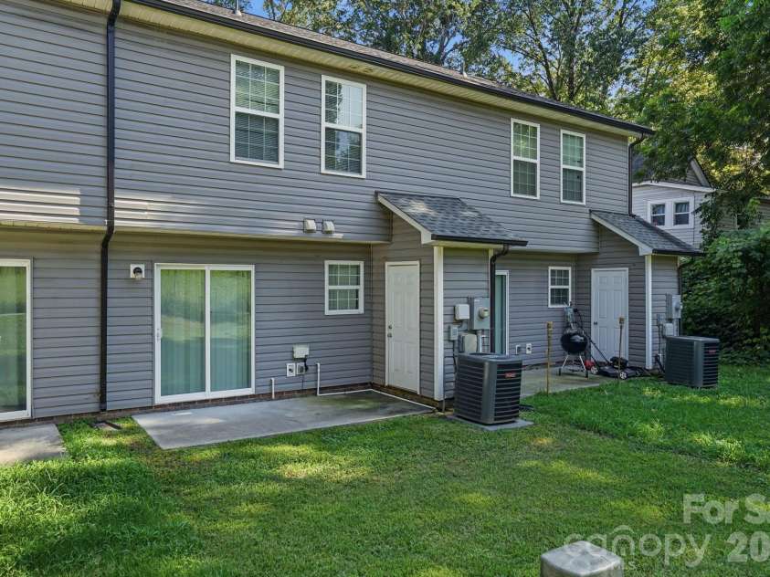 200 Young Avenue, Concord, NC 28025.  MLS# CAR4416736, YatesRealty ID 46571. 