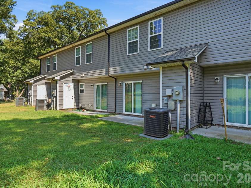 200 Young Avenue, Concord, NC 28025.  MLS# CAR4416736, YatesRealty ID 46571. 