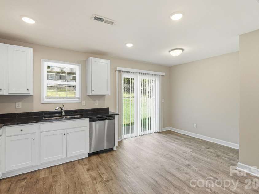 200 Young Avenue, Concord, NC 28025.  MLS# CAR4416736, YatesRealty ID 46571. 