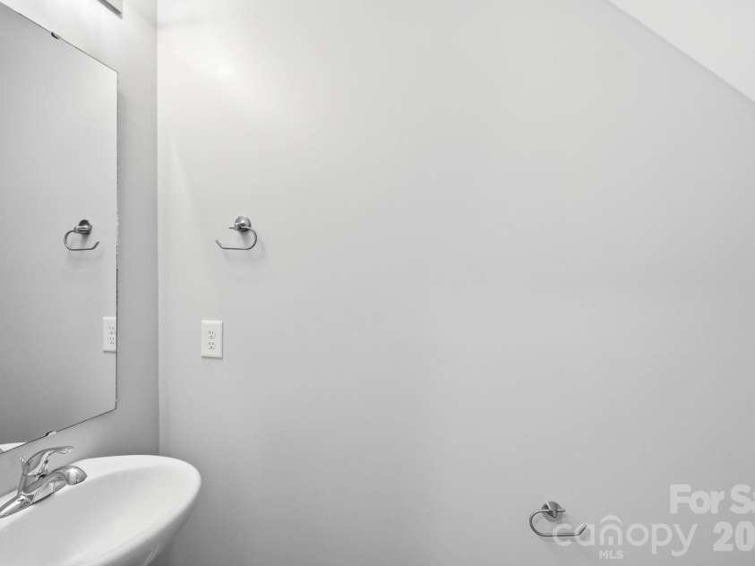 200 Young Avenue, Concord, NC 28025.  MLS# CAR4416736, YatesRealty ID 46571. 