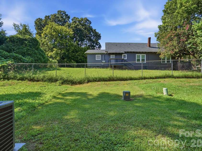 200 Young Avenue, Concord, NC 28025.  MLS# CAR4416736, YatesRealty ID 46571. 