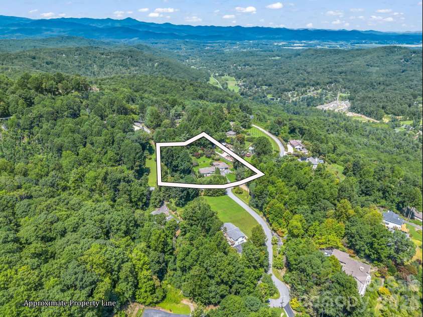 370 Orchard Circle, Laurel Park, NC 28739.  MLS# CAR4416531, YatesRealty ID 46572. Aerial View