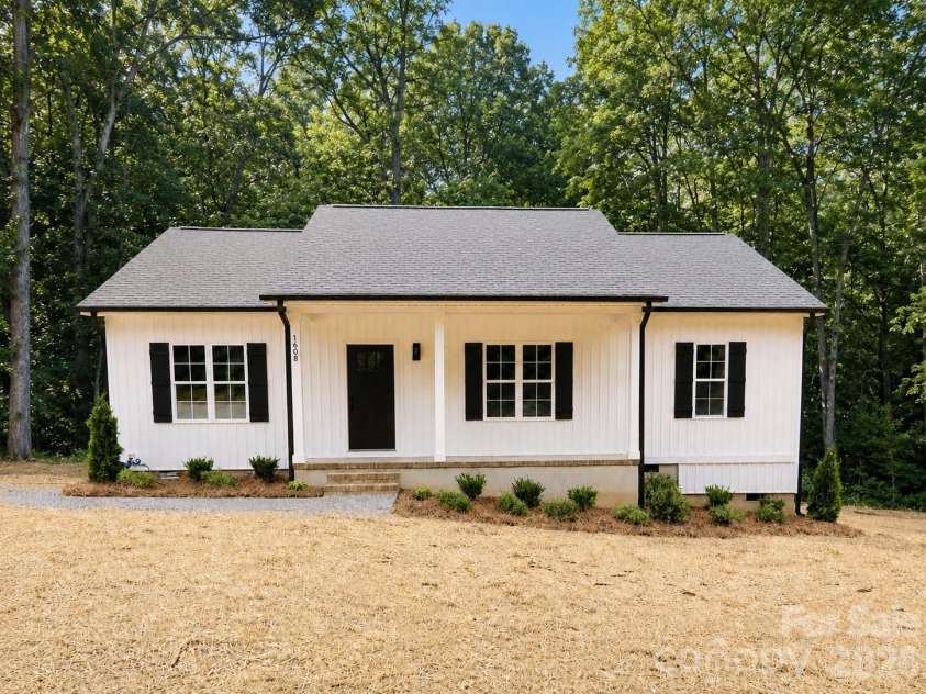 6713 Jesse Rushing Road, Marshville, NC 28103.  MLS# CAR4417859, YatesRealty ID 46573. 