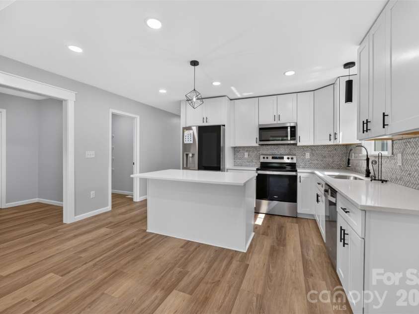 2416 4th Avenue, Hickory, NC 28601.  MLS# CAR4416625, YatesRealty ID 46574. 