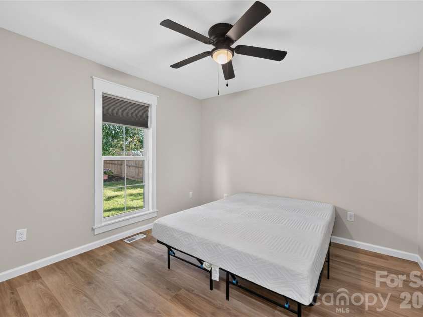 2416 4th Avenue, Hickory, NC 28601.  MLS# CAR4416625, YatesRealty ID 46574. 