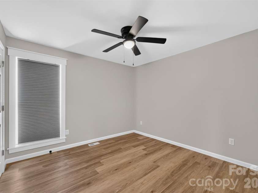 2416 4th Avenue, Hickory, NC 28601.  MLS# CAR4416625, YatesRealty ID 46574. 