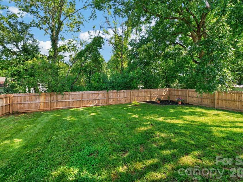2416 4th Avenue, Hickory, NC 28601.  MLS# CAR4416625, YatesRealty ID 46574. 